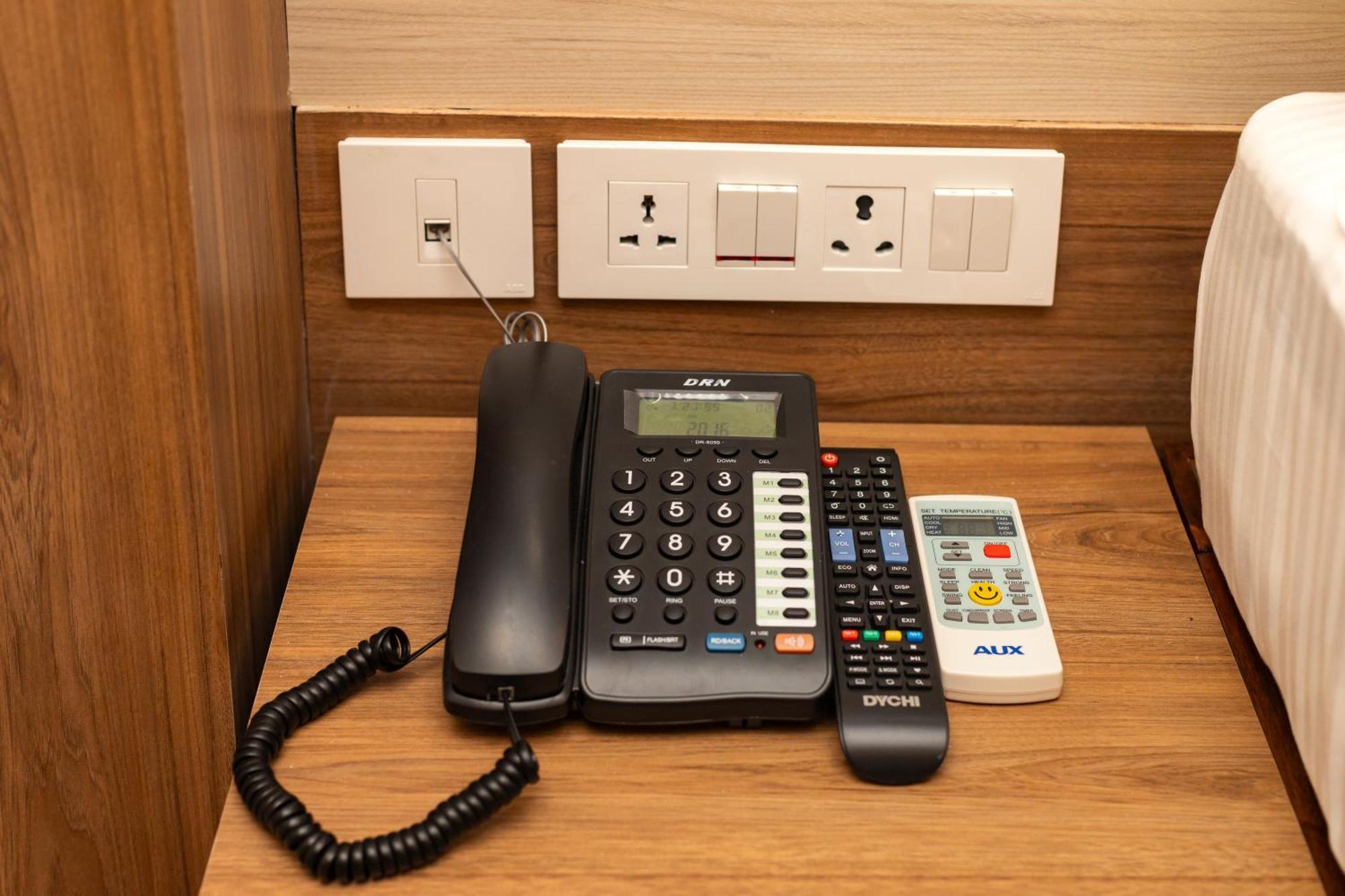 Airport Diana Hotel กาฐมาณฑุ ภายนอก รูปภาพ